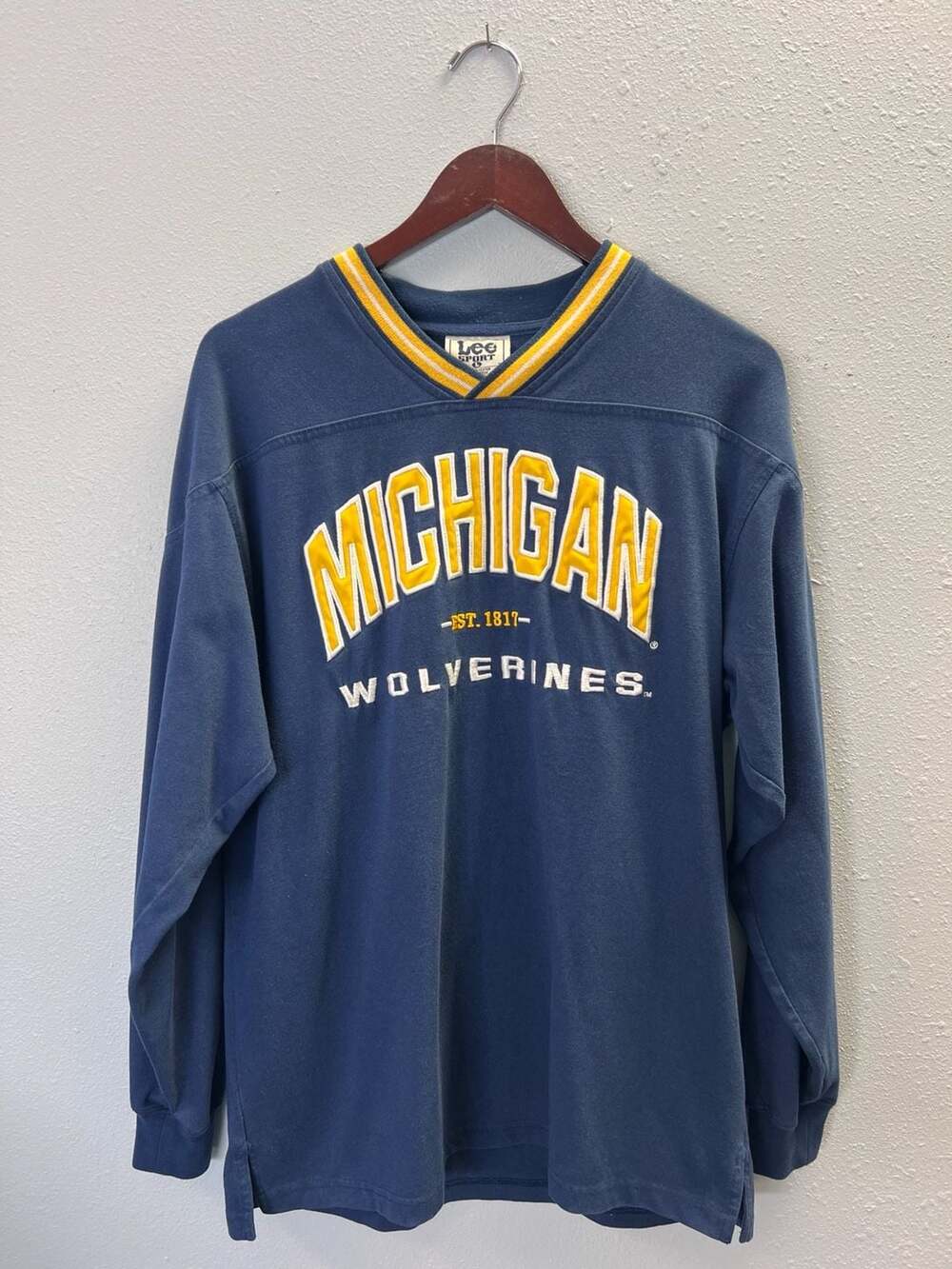 Vintage Lee Sport Michigan Wolverines V-Neck Long Sleeve Shirt Large Navy 0557